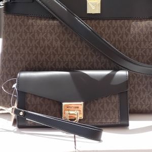 Manhattan Large Leather And Logo Clutch